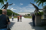 Jürgen vor dem Schloss Mirabelle Jürgen vor dem Schloss Mirabelle